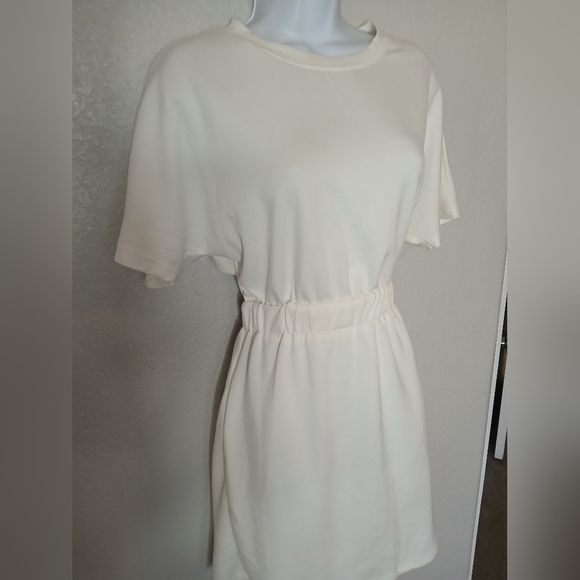 Elegant White Elastic Stretch Waist T Shirt Dress With Pockets Size Medium - Picture 5 of 9